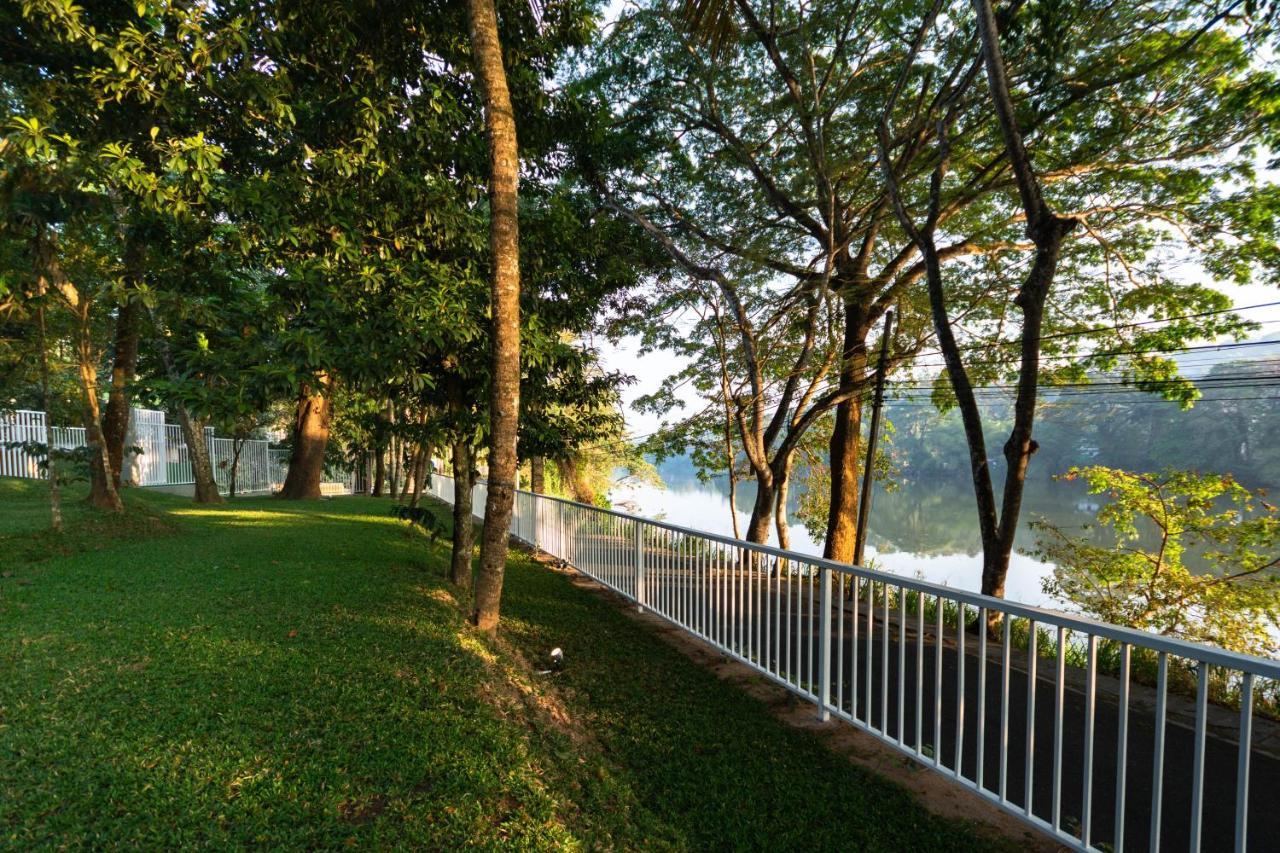 Waters Spring Hotel Kandy Kültér fotó